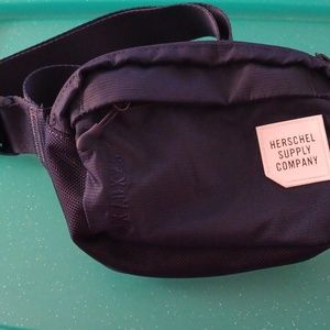 Herschel Supply Company Tour Small Hip Pack